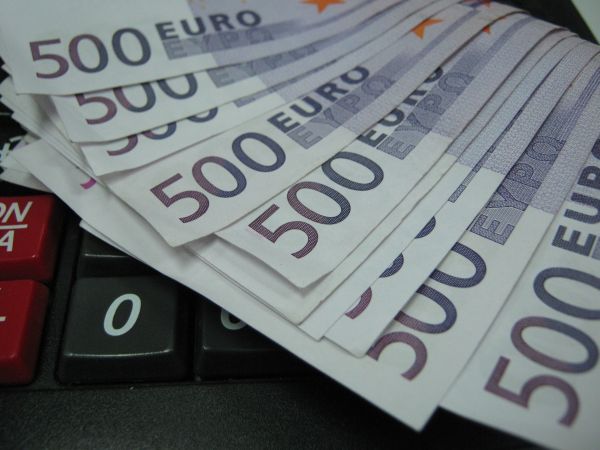 Un fond suveran de investiţii doar din veniturile statului, pe seama exploatării hidrocarburilor din Marea Neagră Un fond suveran de investiţii doar din veniturile statului, pe seama exploatării hidrocarburilor din Marea Neagră